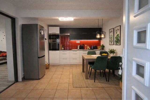 Eladó családi ház, Zsákán 14.8 M Ft, 2 szobás