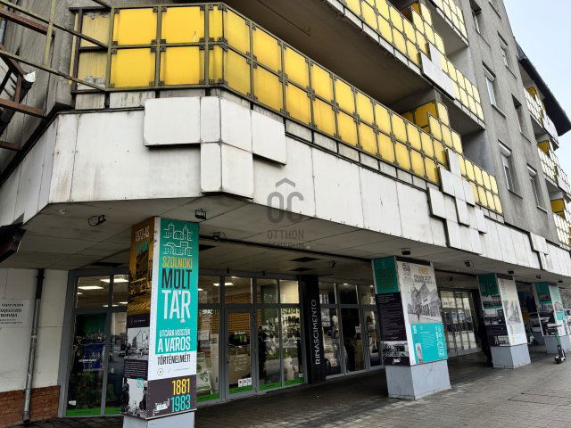 Eladó üzlethelyiség, Szolnokon 159.965 M Ft