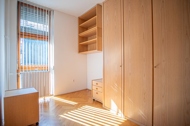 Kiadó téglalakás, albérlet, I. kerületben, Toldy Ferenc utcában