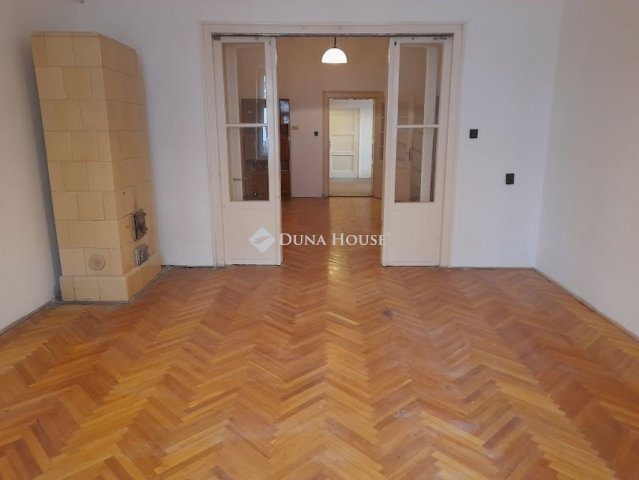 Eladó téglalakás, Békéscsabán 40 M Ft, 2 szobás