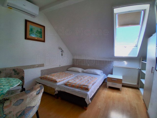 Eladó családi ház, Mosonmagyaróváron 165 M Ft, 7 szobás