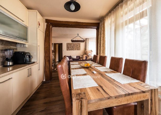 Eladó családi ház, Mátraszentimrén 145 M Ft, 9 szobás