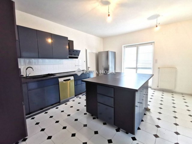 Kiadó téglalakás, albérlet, Budakeszin 539 E Ft / hó, 5 szobás