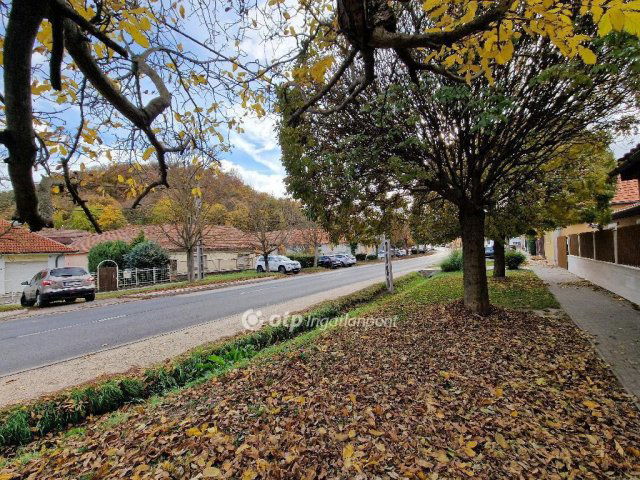 Eladó családi ház, Törökbálinton 89.69 M Ft, 3+1 szobás