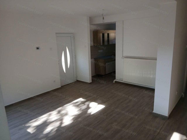 Eladó családi ház, Cegléden 69.9 M Ft, 3 szobás