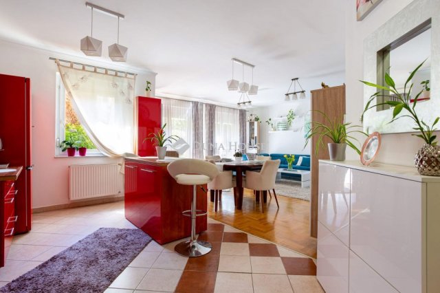 Eladó téglalakás, Budapesten, III. kerületben 220 M Ft, 3 szobás