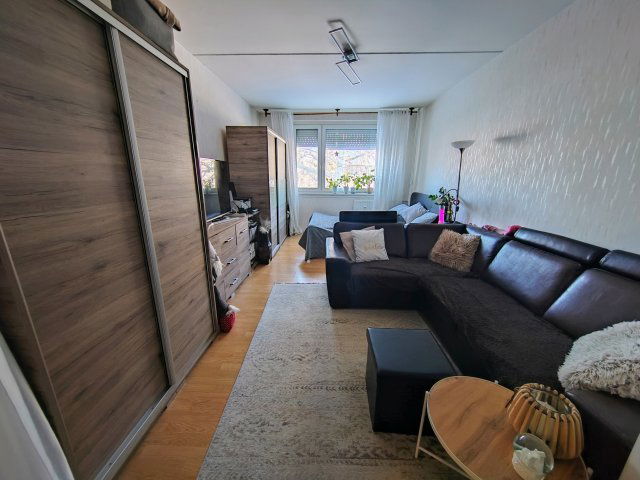 Eladó panellakás, Veszprémben 48.3 M Ft, 2 szobás