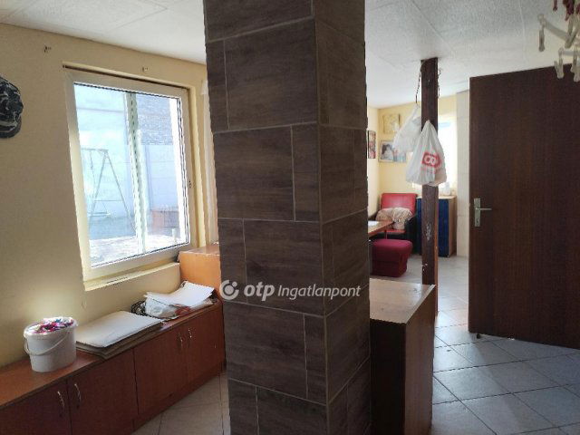 Eladó családi ház, Berhidán 25 M Ft, 2 szobás