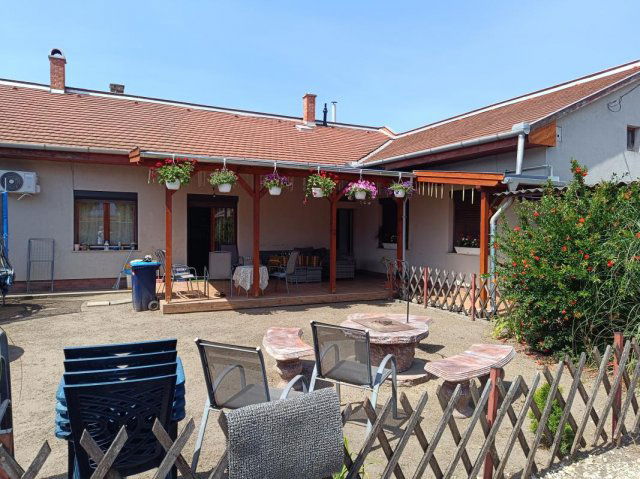 Eladó családi ház, Budapesten, XX. kerületben 97.5 M Ft