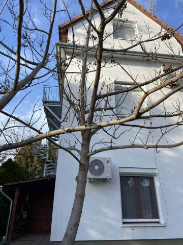 Eladó téglalakás, Pécsett 44.5 M Ft, 1+1 szobás