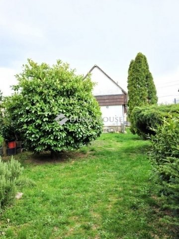 Eladó családi ház, Pécsett 84.9 M Ft, 4 szobás