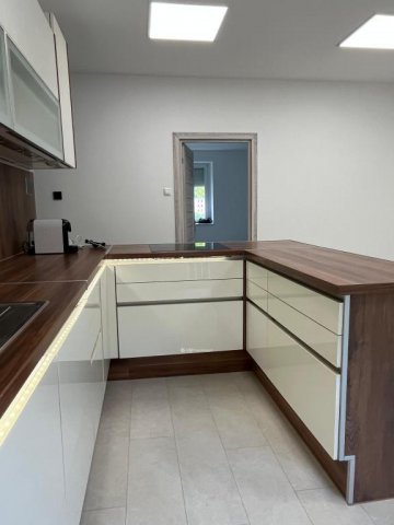 Eladó téglalakás, Komlón 34.5 M Ft, 2 szobás