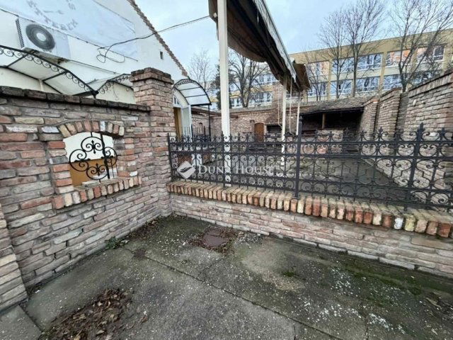 Eladó üzlethelyiség, Hódmezővásárhelyen 73.649 M Ft