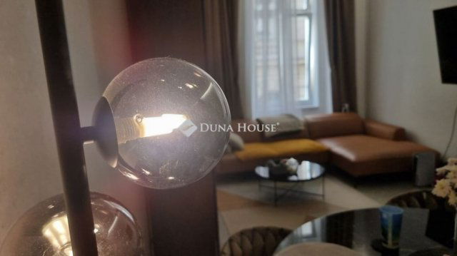 Eladó téglalakás, Budapesten, V. kerületben 250 M Ft, 3 szobás