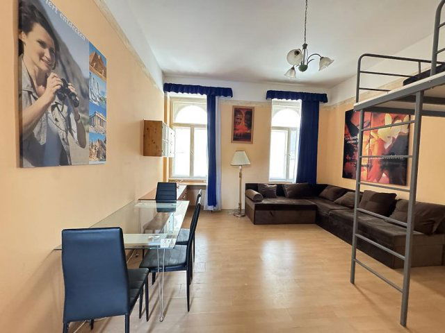 Kiadó téglalakás, albérlet, Budapesten, I. kerületben, 1 szobás