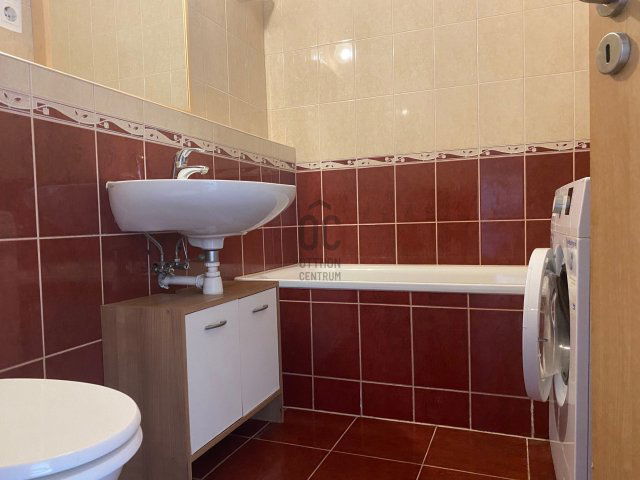 Kiadó téglalakás, albérlet, Budapesten, III. kerületben