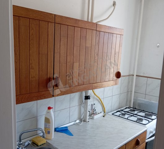 Kiadó panellakás, albérlet, IV. kerületben, Aradi utcában