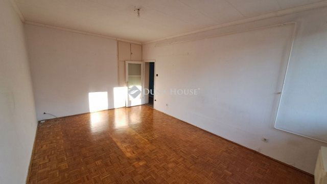 Eladó téglalakás, Zalaegerszegen, Platán soron 29.99 M Ft