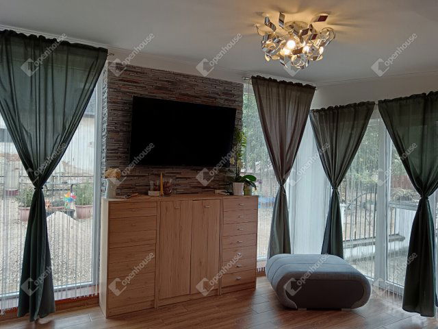 Eladó családi ház, Romándon 54.9 M Ft, 3 szobás