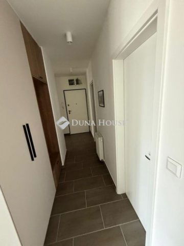 Eladó téglalakás, Budapesten, III. kerületben 137.1 M Ft