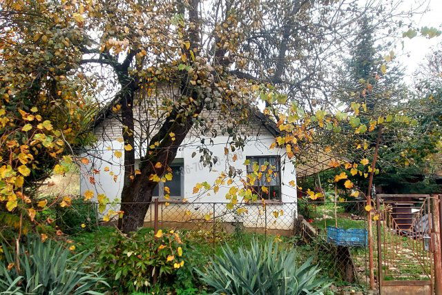 Eladó családi ház, Kisecseten 19.9 M Ft, 2 szobás