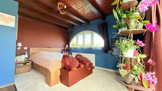 Eladó családi ház, Szentendrén 99.99 M Ft, 2 szobás