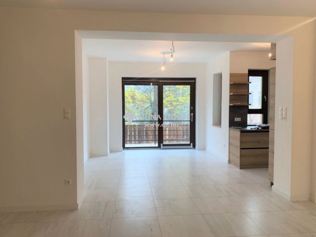 Eladó családi ház, Leányfaluban 279 M Ft, 6 szobás