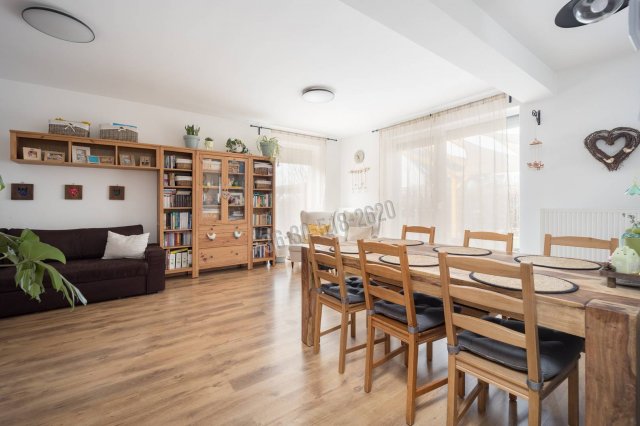 Eladó sorház, Vácon 98.9 M Ft, 4 szobás / költözzbe.hu