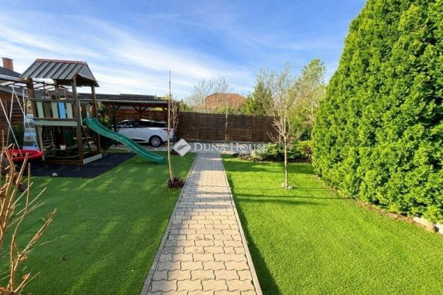 Eladó téglalakás, Gyömrőn 99.9 M Ft, 4 szobás