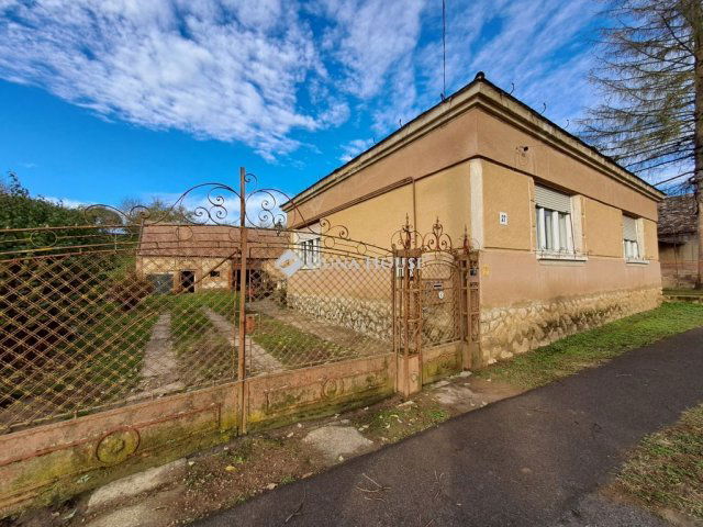 Eladó családi ház, Regenyén 22.99 M Ft, 4 szobás