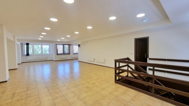 Kiadó üzlethelyiség, Nyíregyházán 290 E Ft / hó, 1 szobás