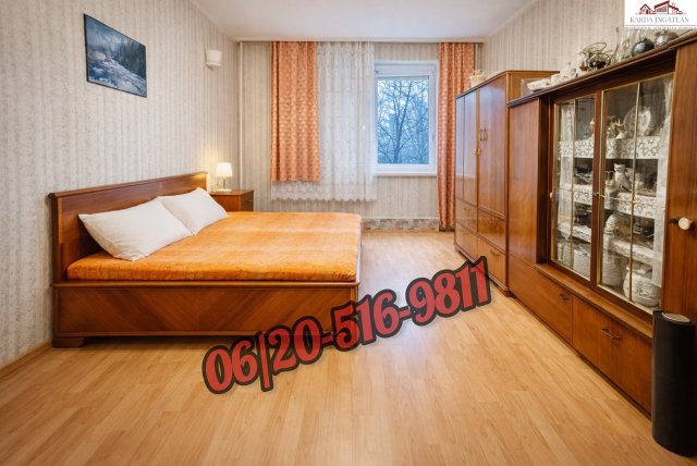 Eladó panellakás, Dunaújvárosban 23.9 M Ft, 1+1 szobás