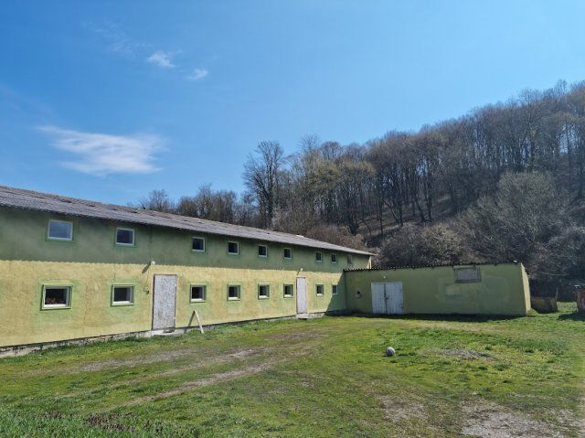 Eladó ipari ingatlan, Komlón 85 M Ft, 2+4 szobás