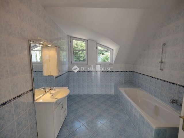 Eladó családi ház, Budapesten, XVIII. kerületben 199.9 M Ft