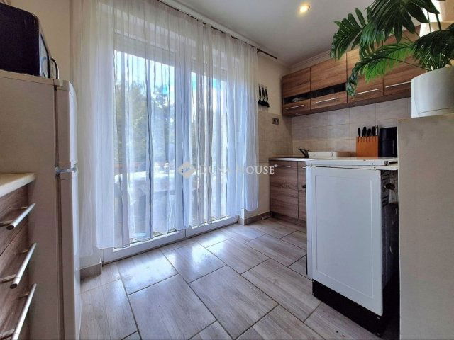 Eladó családi ház, Győrött 36.9 M Ft, 3 szobás