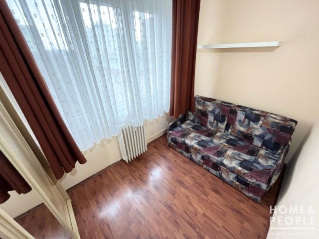 Eladó téglalakás, Szegeden 38.999 M Ft, 1+1 szobás