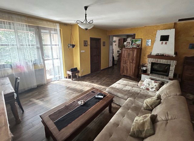 Eladó ikerház, Gödöllőn 129.9 M Ft, 5 szobás