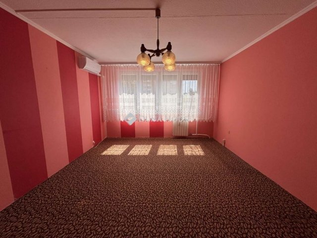 Eladó panellakás, Kecskeméten 43.5 M Ft, 2 szobás