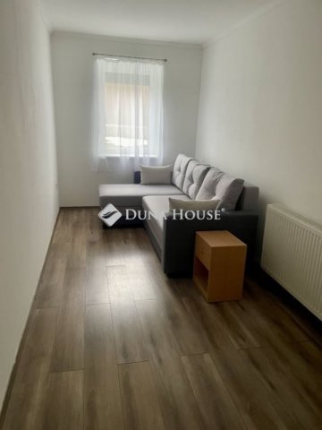 Eladó családi ház, Csókakőn 49.9 M Ft, 1+2 szobás