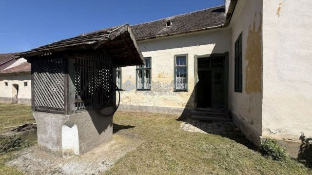 Eladó családi ház, Hegyhátsálon 11 M Ft, 2 szobás