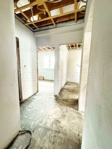 Eladó családi ház, Péren 89.9 M Ft, 4 szobás