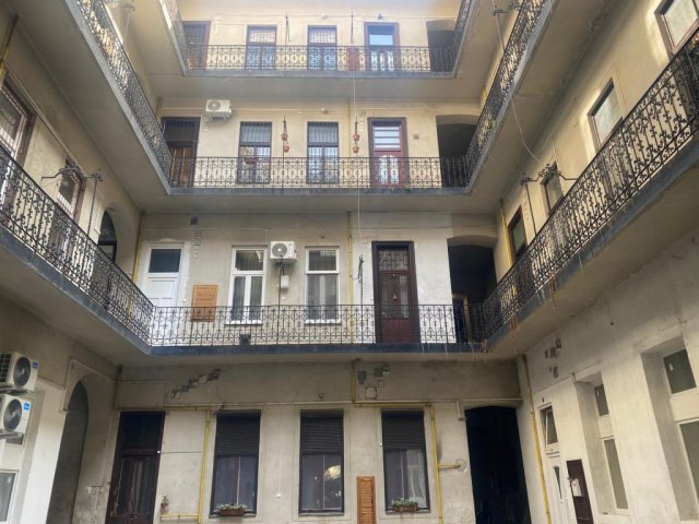 Kiadó téglalakás, albérlet, VII. kerületben, Rottenbiller utcában