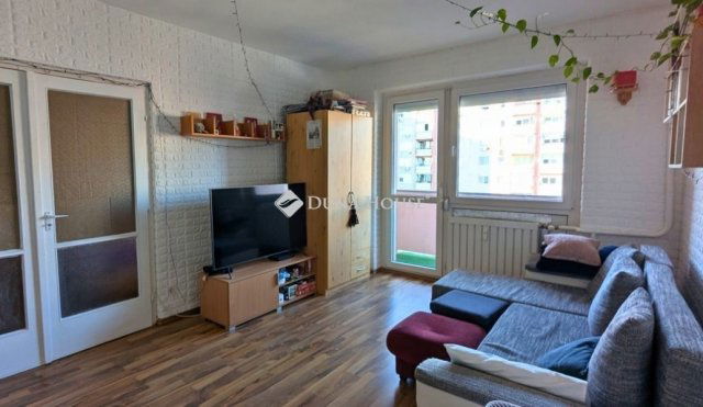 Eladó panellakás, Budapesten, III. kerületben 63.9 M Ft, 2 szobás