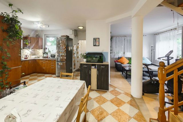 Eladó ikerház, Szigethalmon 114.99 M Ft, 4 szobás