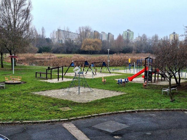 Eladó panellakás, Győrött 47.9 M Ft, 2 szobás