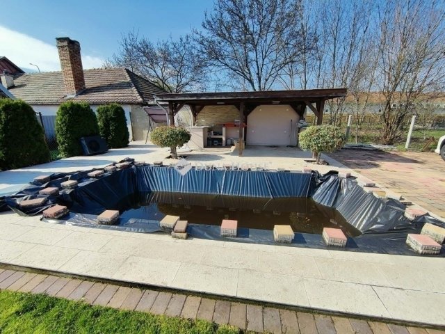 Eladó családi ház, Monoron 109 M Ft, 4 szobás