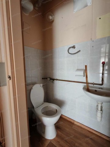 Eladó üzlethelyiség, Nyíregyházán 80 M Ft