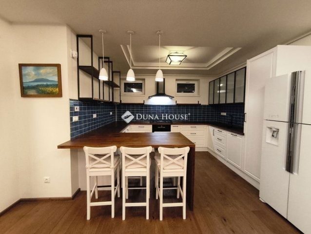 Eladó téglalakás, Gödöllőn 119.9 M Ft, 3 szobás