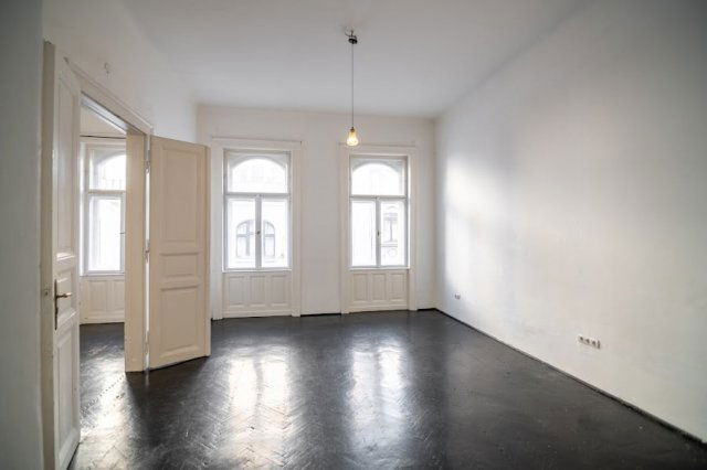 Eladó téglalakás, Budapesten, VII. kerületben 118 M Ft, 3 szobás