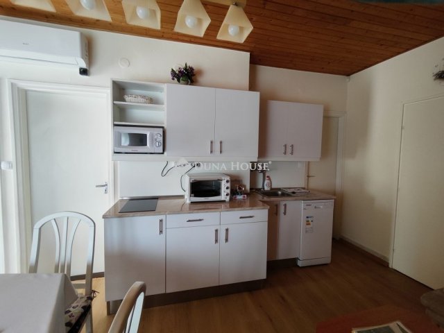 Eladó családi ház, Gyenesdiáson 270 M Ft, 9 szobás